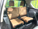 3列目シートはもちろん状態良好☆大人でもゆったりと座って頂けますので、大人数でのお出かけもラクラクです♪ご家族で、気の知れた仲間で、ドライブに行くのが楽しみですね♪