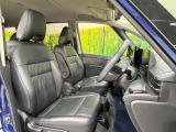 運転席シート廻りは使用感も少なく、良好な状態となっています。前オーナー様が丁寧に使っていたことがよくわかりますね。