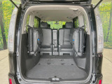 後席を格納すると、これだけの広さが!シーンに合わせたシートアレンジで、大きな荷物も積むことが出来ます♪