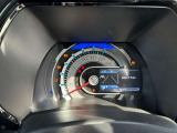 スピードメーターもシンプルで見やすいです。