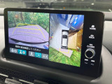 【マルチビューカメラシステム】専用のカメラにより、上から見下ろしたような視点で360度クルマの周囲を確認することができます☆死角部分も確認しやすく、狭い場所での切り返しや駐車もスムーズに行えます。