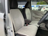 運転席は広々していて、シートは座り心地が良いので自分だけのくつろぎ空間が広がっています!