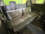 3列目シートはもちろん状態良好☆大人でもゆったりと座って頂けますので、大人数でのお出かけもラクラクです♪ご家族で、気の知れた仲間で、ドライブに行くのが楽しみですね♪