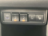 シートヒーター ステアリングヒーターなど快適装備も充実しております