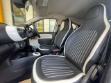 助手席とても綺麗な状態となっております。