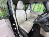運転席シート廻りは使用感も少なく、良好な状態となっています。丁寧に使われていたことがよくわかりますね。