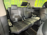 3列目シートはもちろん状態良好☆大人でもゆったりと座って頂けますので、大人数でのお出かけもラクラクです♪ご家族で、気の知れた仲間で、ドライブに行くのが楽しみですね♪