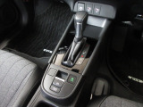 扱いやすい位置に配置されたフロアオートマチックです☆CVTを採用で滑らかでスムーズな走りが楽しめますよ♪