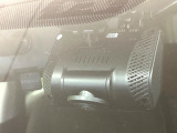 【ドライブレコーダー】ドライブレコーダー装備!走行中はもちろん、あおり運転や事故に遭遇した際、映像で記録し、万一のリスクに備えます。※記録用SDカードはお客様ご自身でご準備いただく必要があります。