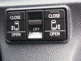 リアドアは両サイドパワースライドドアになっております。
