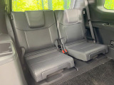 3列目シートはもちろん状態良好☆大人でもゆったりと座って頂けますので、大人数でのお出かけもラクラクです♪ご家族で、気の知れた仲間で、ドライブに行くのが楽しみですね♪