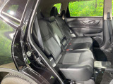 後部座席も気になるようなキズ・汚れやへたり等、大きなダメージはなく、良好な状態です。
