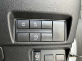 アイドリングスチップ設定切り替えスイッチやオートスライドドアスイッチ等が配置されています♪