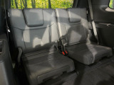 3列目シートはもちろん状態良好☆大人でもゆったりと座って頂けますので、大人数でのお出かけもラクラクです♪ご家族で、気の知れた仲間で、ドライブに行くのが楽しみですね♪