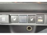 運転席・助手席シートヒーター装備☆  座面と背もたれをすばやく温めるシートヒーターを内蔵。身体を直接温めることができます。 寒い時期には嬉しいアイテムですね♪