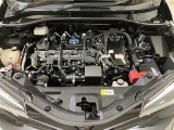エンジンルーム内も隅々まで掃除がいきわたっています!ハイブリッド部分は初度登録から10年、もしくは3年間の長い方の保証付!ただし累計走行距離数20万キロまでとなります!