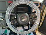 ハンドルも操作性良好です!車内もクリーニングしてのお引渡しになります。