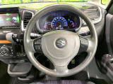 ステアリングも使用感が少なく、きれいな状態となっております♪