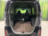 後席を格納すると、これだけの広さが!シーンに合わせたシートアレンジで、大きな荷物も積むことが出来ます♪