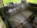 3列目シートはもちろん状態良好☆大人でもゆったりと座って頂けますので、大人数でのお出かけもラクラクです♪ご家族で、気の知れた仲間で、ドライブに行くのが楽しみですね♪