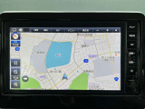 見やすい日産純正ナビゲーションです。
