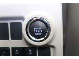 【スマートキー&プッシュスタート】カギをポケットやバッグに入れたままでエンジンの始動やドアロックの施錠・開錠ができます!雨の日や荷物が多い時に便利!プッシュ&タッチでらくらくです♪