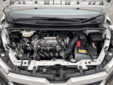 エンジンルームの画像です。店舗にて現車の確認もいただけますので、お電話で在庫のご確認の上是非ご来店くださいませ!!!ワクワクするクルマ選びをご提案します!