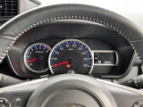 【スピードメーター】メーターがシンプルで見やすく運転しやすいですね!