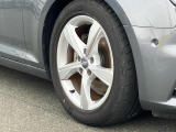 純正アルミホイール装着 綺麗な状態です。