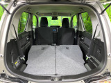 普段のお買い物や通勤、送迎等に十分な荷室スペースを確保しております。セカンドシートを倒すと、大きな荷物の積載も可能です♪