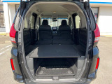 普段のお買い物や通勤、送迎等に十分な荷室スペースを確保しております。セカンドシートを倒すと、大きな荷物の積載も可能です♪