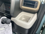 ドリンクホルダーが付いているので遠出の時もお手元すっきりです!