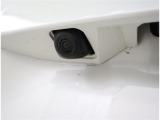 バックカメラが付いているので後方確認が非常にしやすいです。今や運転初心者も熟練者も必須装備!ついていて損はないですね♪