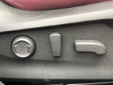 【パワーシート】スイッチ一つで簡単にシートの微調整が可能!電動だから力もいりません!快適なシートポジションにセットして、快適なドライブをお楽しみください。