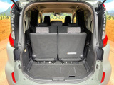 普段のお買い物や通勤、送迎等に十分な荷室スペースを確保しております。セカンドシートを倒すと、大きな荷物の積載も可能です♪