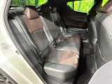 後部座席も気になるようなキズ・汚れやへたり等、大きなダメージはなく、良好な状態です。