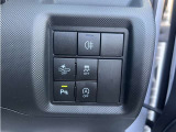アイドリングストップ機能がついているので、停車時にエンジンを止めて燃料消費を抑えます。環境にもお財布に優しいですね♪