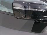 【BMWミラー】視認性の高いスタイリッシュなミラー。自動防眩機能も付いており夜間のドライビングをサポートします。
