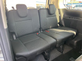 3列目シートはもちろん状態良好☆大人でもゆったりと座って頂けますので、大人数でのお出かけもラクラクです♪ご家族で、気の知れた仲間で、ドライブに行くのが楽しみですね♪