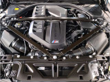 【BMWエンジン】革新的なガソリン・エンジン・テクノロジーによる高性能かつ高効率。レスポンスの良いパワーを発揮。常にスムーズな吸気を実現しアクセル開度にダイレクトに反応しドライビングを楽しく演出。