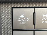 【スマートアシスト】走行中に前方の車両等を認識し、衝突しそうな時は警報とブレーキで衝突回避と被害軽減をアシスト。より安全にドライブをお楽しみいただけます。
