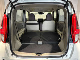 後席を折りたたむと軽自動車とは思えないほど広々としたラゲッジへと早変わり♪