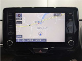 純正ナビを装備。タッチパネル式で使いやすく、お出かけもラクラクです。