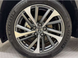 「トヨタ純正アルミホイール」を装着!純正なので車のデザインともマッチしています。高級感やスポーティーさを際立たせてくれます。