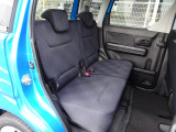 後部座席も大きな擦れもなく状態良好です。