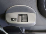 運転席と助手席ガラスは、パワーウインドです。