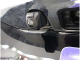 バックモニター付なので後退時に後方が見えるので安心。 車は構造上、死角がたくさんなので万が一を考えると必須ですね。 あくまで補助の為の装備、バックは目視で確認する事が重要ですよ。