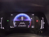 とっても見やすいメーターです。夜間時はラグジュアリーな気分にさせてくれる照明が魅力ですので、夜のドライブも楽しみになりますよ♪