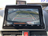 バックカメラが付いているので後方確認が非常にしやすいです。今や運転初心者も熟練者も必須装備!ついていて損はないですね♪
