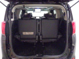 広々としたラゲージスペースを備えています。大きなものや長さのある荷物もしっかりと積み込めます。